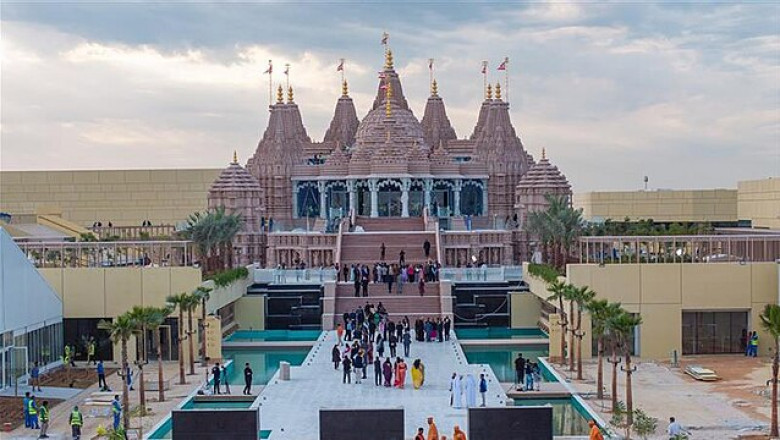 Cultural Delights on a Family Desert Safari Dubai Tour