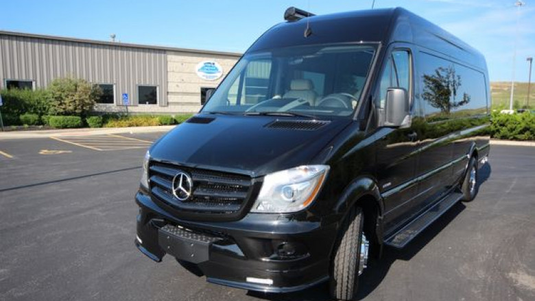 Reliable Laguardia Airport Transfers To JFK – Travel In Style With Famous Drive